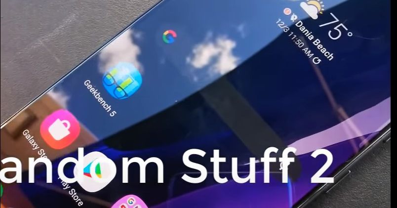 New video of Samsung Galaxy S21 Plus shows thin bezels around a flat display