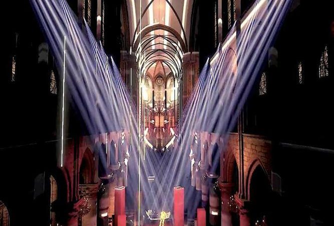 New Year’s Eve in Notre Dame: Jean-Michel Jarre as a Virtual Magician – Culture