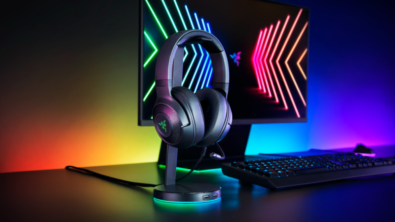 Ultimate gaming comfort with the Razer Kraken V3 X.