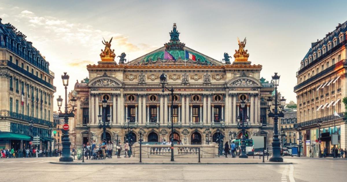 Paris Opera is invited to nursing homes