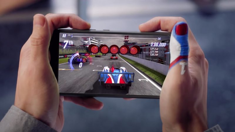 Project CARS GO: The iOS and Android mobile racing game begins in the video