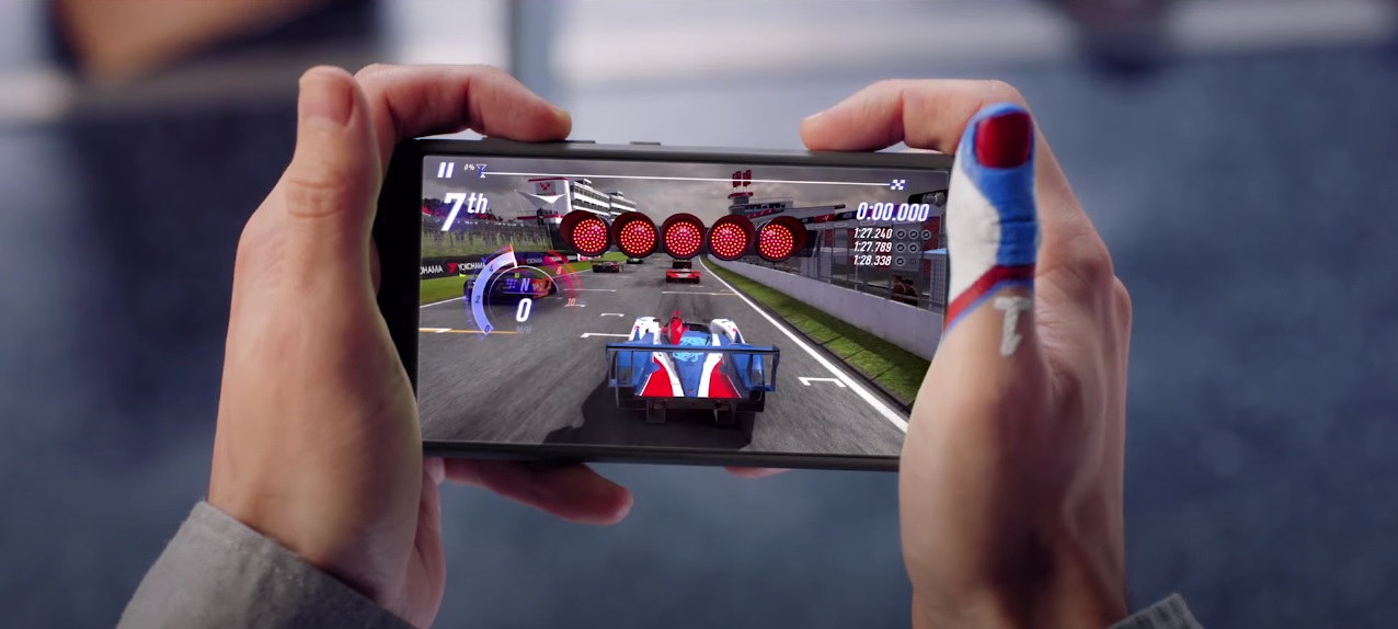 Project CARS GO: The iOS and Android mobile racing game begins in the video