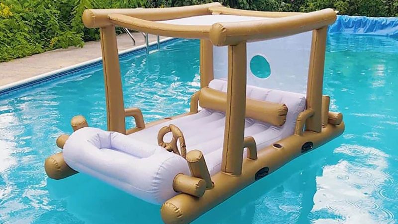 The floating version of Flintmobile is a summer gadget