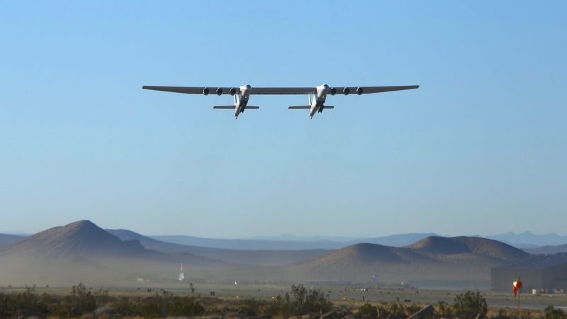 Stratolaunch: The largest plane in the world took off again