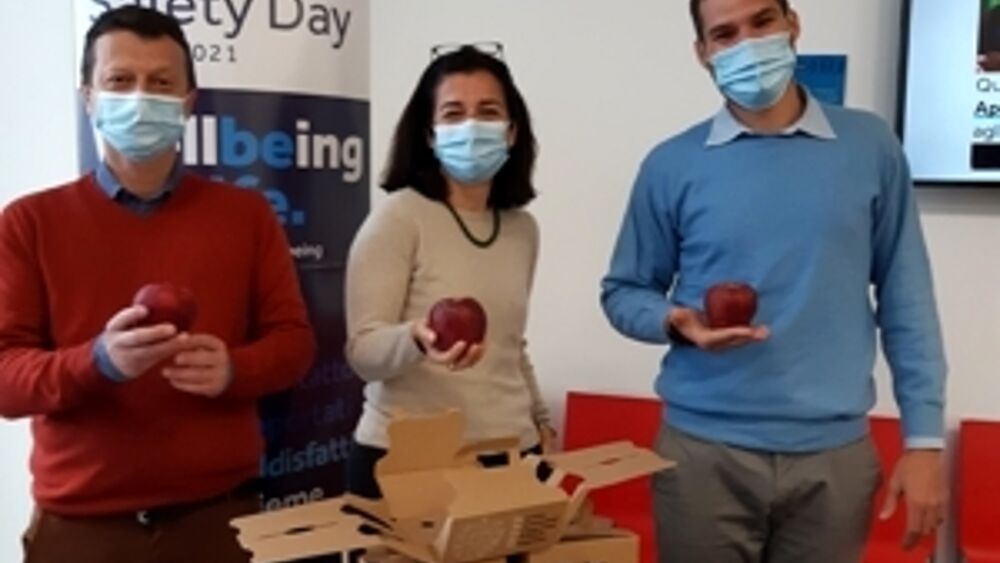 An apple packaging as a tool to celebrate Safety Day at work