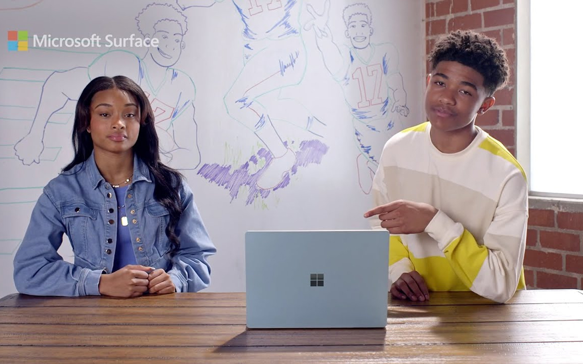 Microsoft makes fun of MacBook Air in a new advertisement