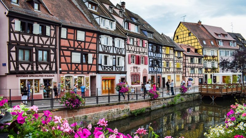 Strasbourg Cathedral, Little Venice in Colmar … Discover the wonders of Alsace from home