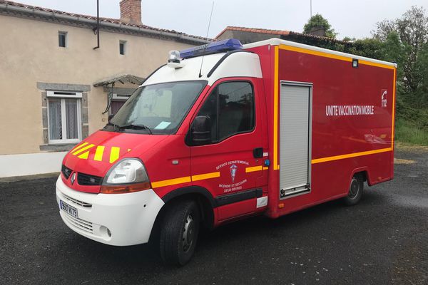 Deux-Sèvres firefighters' vaccination unit
