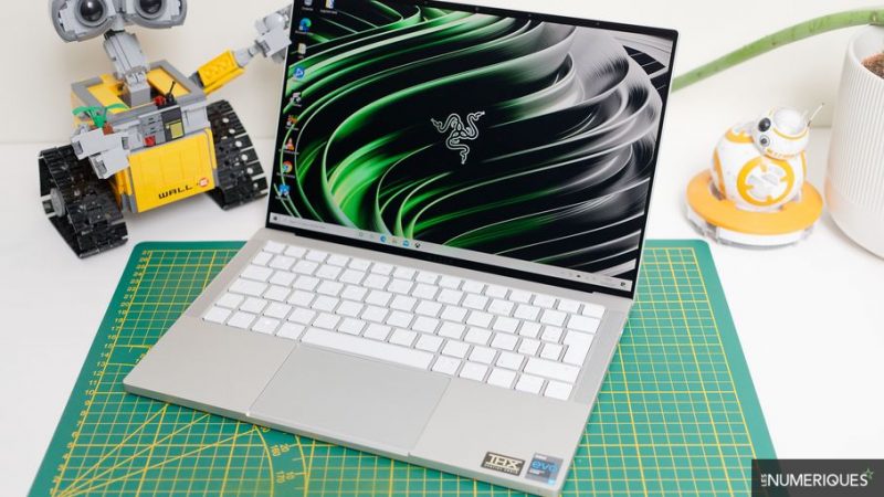 Razer Book 13 review: a sober ultrabook with a tangible format