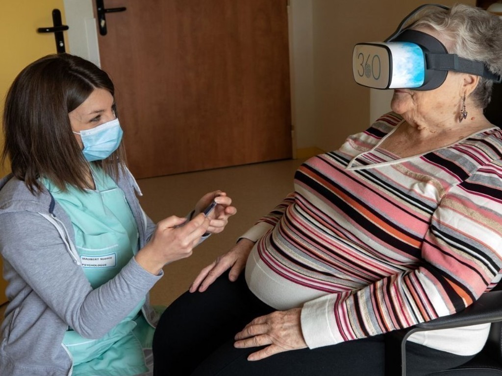 Residents flee the nursing home in Puy de Dome thanks to virtual reality headsets