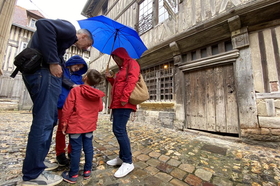 legacy.  In Honfleur, a “family fun” visit accompanied by a laptop to go back in time