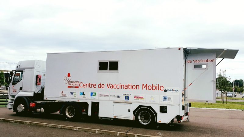 COVID-19.  A mobile vaccination center arrives in Hossegor, then in two other cities in August