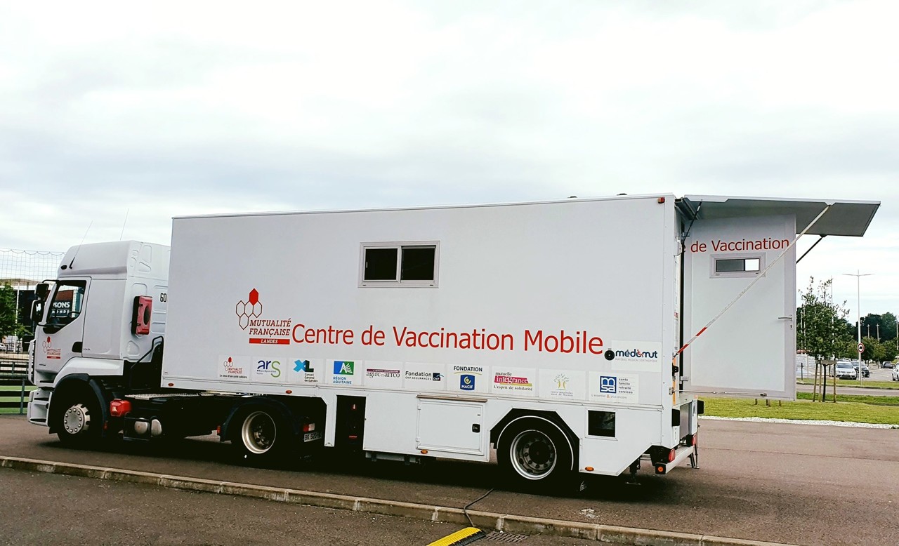 COVID-19.  A mobile vaccination center arrives in Hossegor, then in two other cities in August
