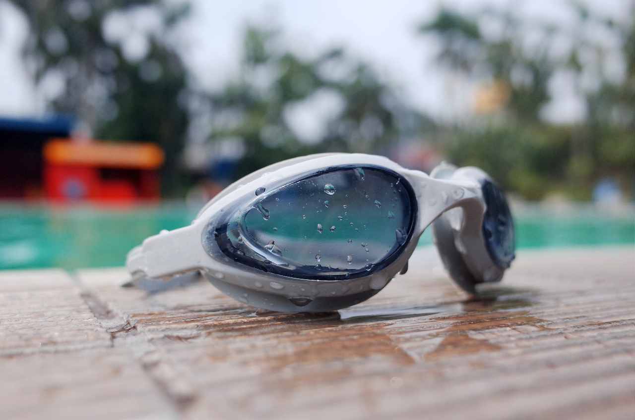 Even swimming has its gadgets: here are the really interesting AR goggles