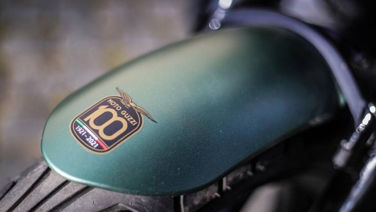 The new crossover model of the Moto Gucci V100 is about to be unveiled, with info and preview photos