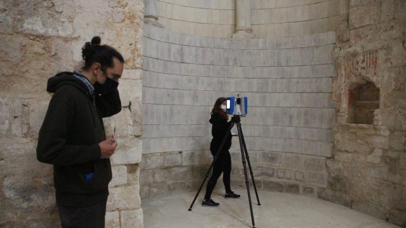 Bernay.  Residents are invited to explore the monastery in three dimensions