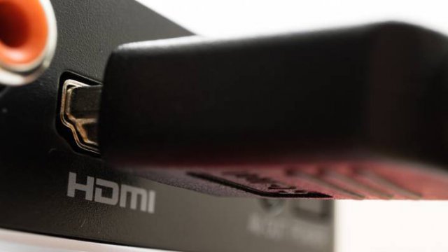 HDMI splitter and HDMI switch, what’s the difference, which one to use?