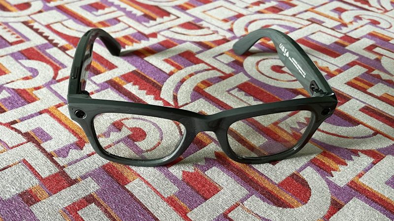 What is the value of connected glasses from Ray-Ban and Facebook?