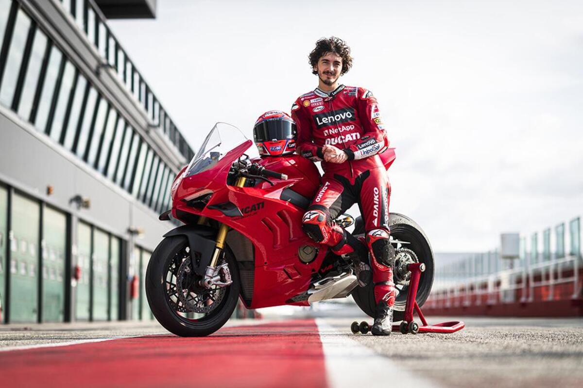 Ducati Panigale V4 and V4S 2022. Data, Prices and Photos – News