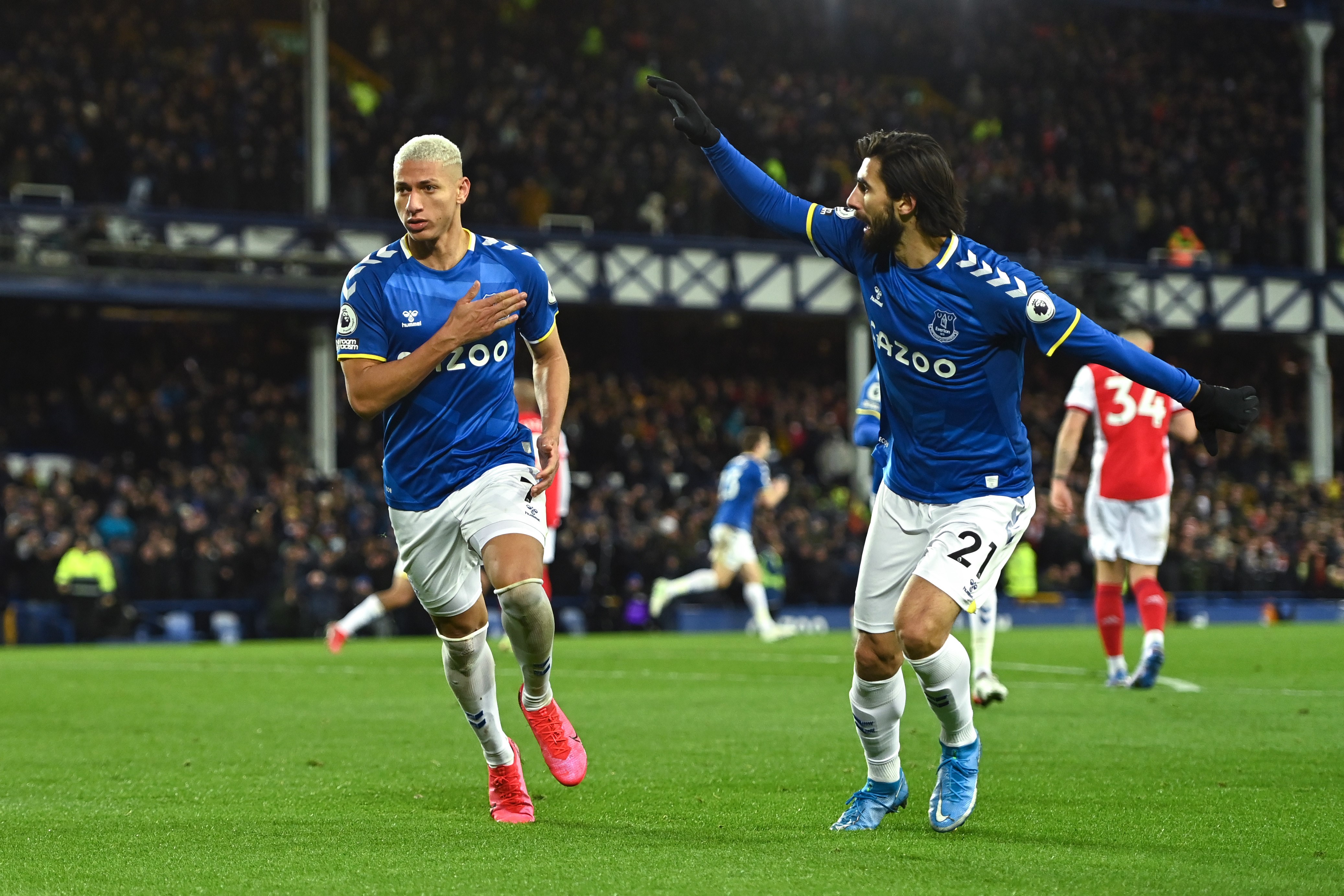 https://technewsinc.com/wp-content/uploads/2021/12/1638848491_431_Premier-League-Everton-snatches-a-deserved-victory-over-Arsenal-2-1.jpg