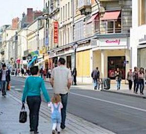 To measure the frequency of downtown Lorient, the city has been using orange mobile data for two years.