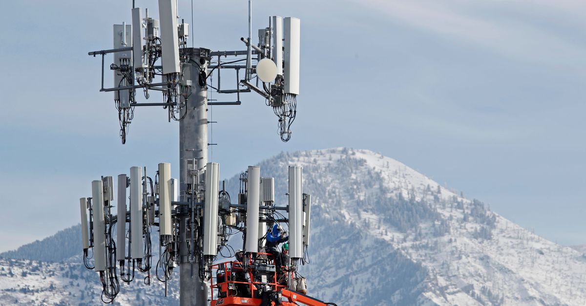 AT&T, Dish, and T-Mobile spend billions on more 5G spectrum