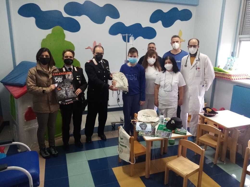 Epiphany, Isernia Hospital Forest Police to deliver tools to children in the hospital