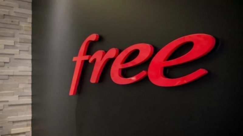 Free sends an email to mobile subscribers to offer a promotion on a smartphone