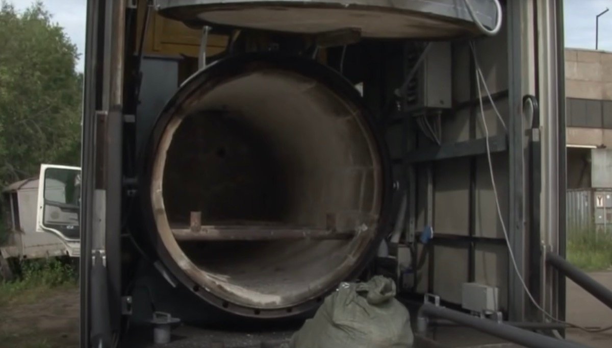 “Mobile crematorium” tracks down Russian forces in Ukraine