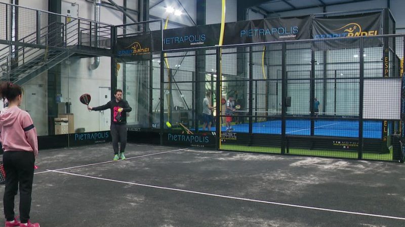 Padel, a highly tactical racket game