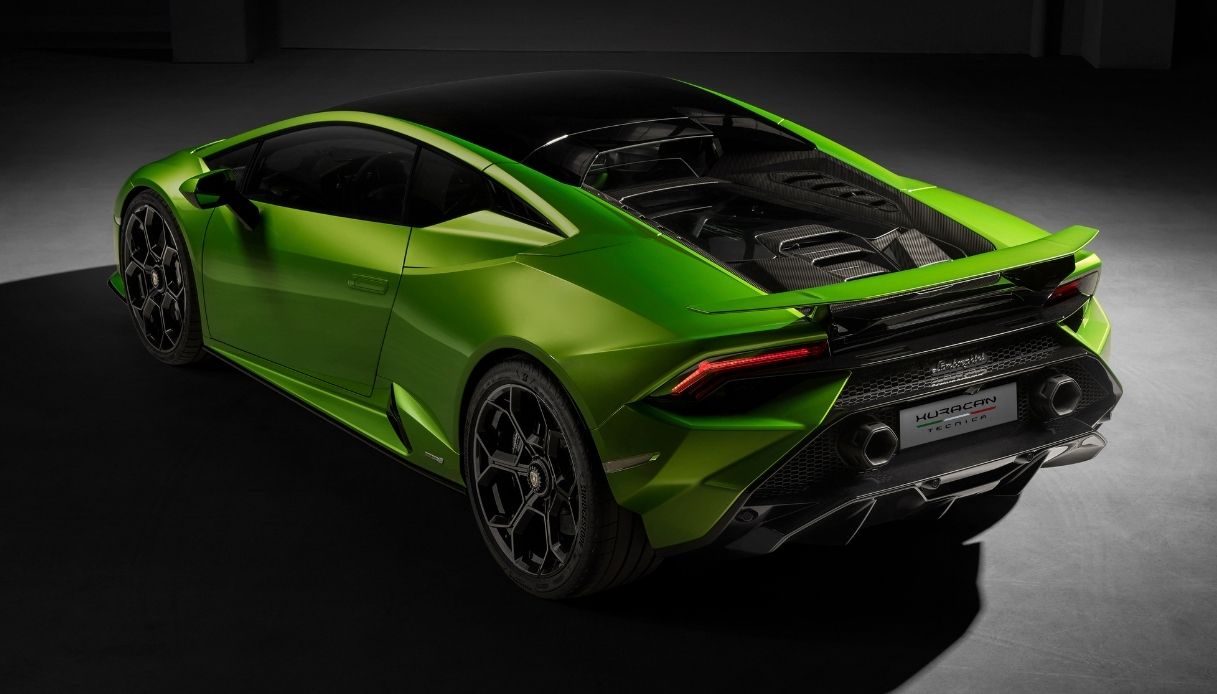 Lamborghini Huracan Tecnica, revised rear