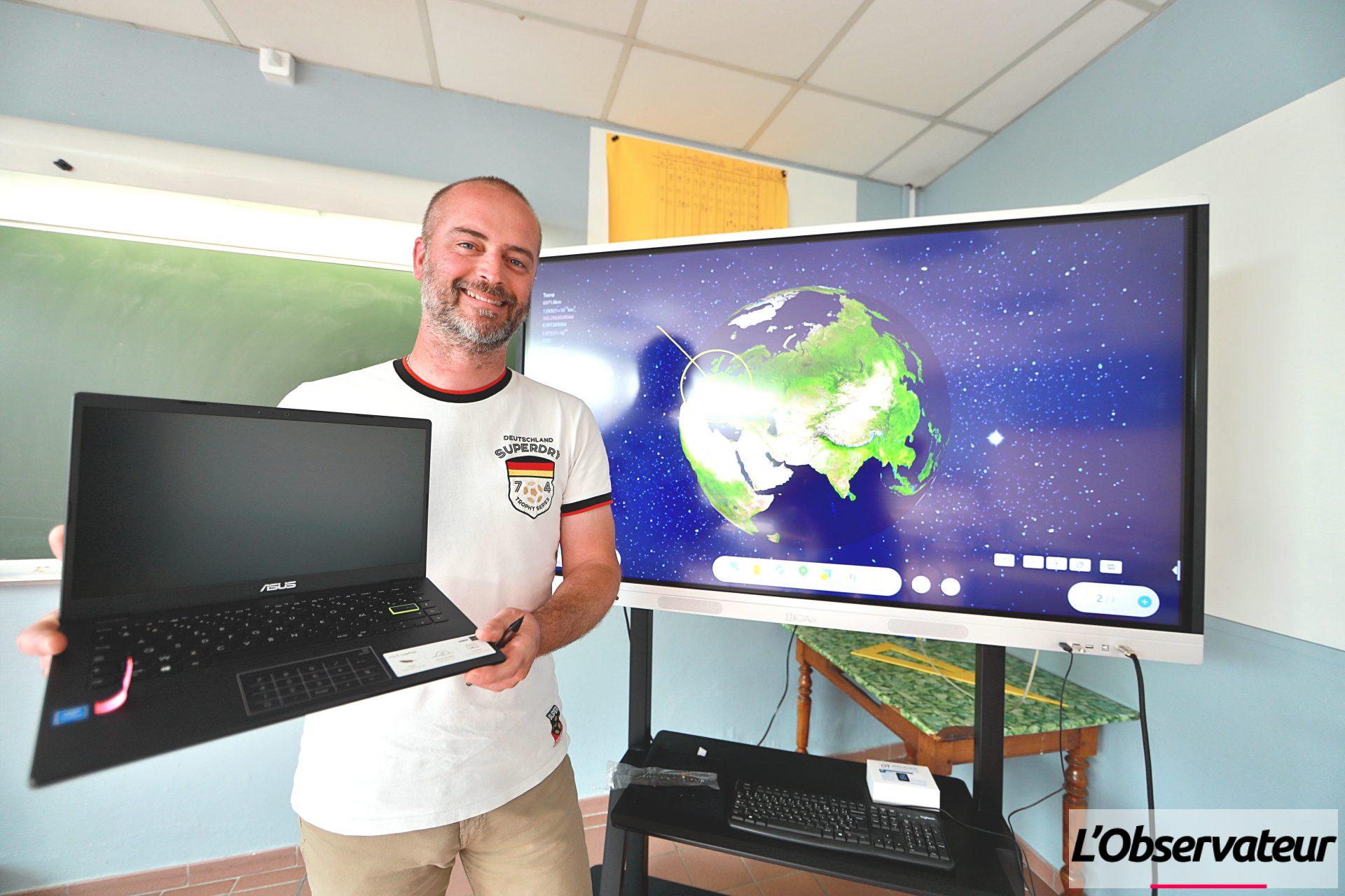 Avesnelles: The latest computers and interactive screens in the school