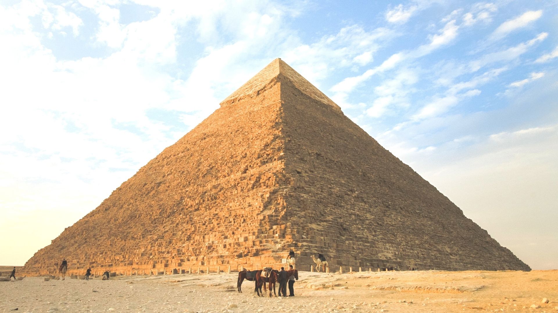 In June, the Arab World Institute invites you to live an immersive experience in the heart of the pyramid!