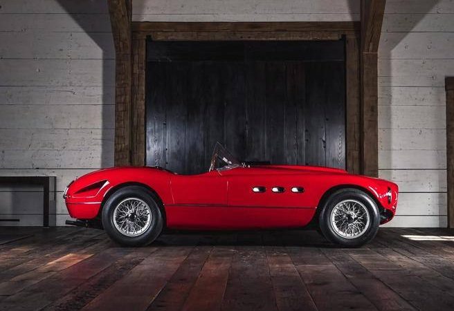 Desert Auction for Ferrari with four existing examples: No one bought it