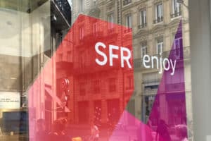SFR logo in store